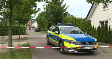 Einen Tag nach dem tödlichen Familiendrama in Osterholz-Scharmbeck haben Polizei und Staatsanwaltschaft weitere Details bekanntgegeben. 