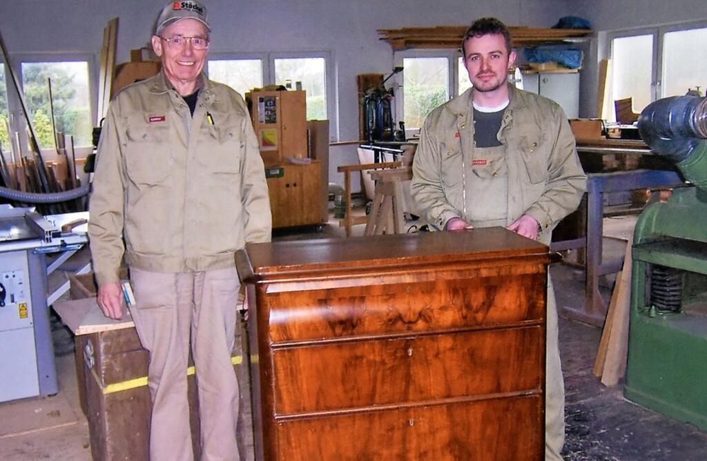 Einer der ersten Aufträge von Ralf Poppe (rechts) und seinem Vater Heinz.