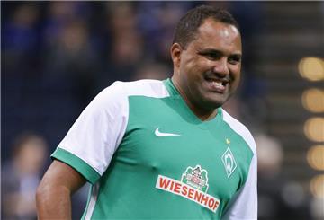 Eines der bekannten Gesichter beim Benefizspiel am Sonntag in Wulsdorf: Werder-Legende Ailton.