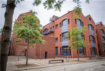 Eines der wichtigsten Einzugsgebiete der Hochschule Bremerhaven ist Niedersachsen. Dass dort der Abiturjahrgang praktisch ausfällt, schlägt sich in den Bewerbungszahlen nieder. 