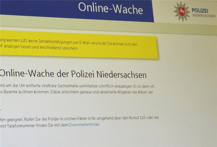 Kreis Rotenburg: Polizei rät zu Nutzung der Onlinewache "Einfache strafbare Sachverhalte" kann man in Niedersachsen auch online anzeigen. Die Polizei bittet darum, diese Möglichkeit zu nutzen.