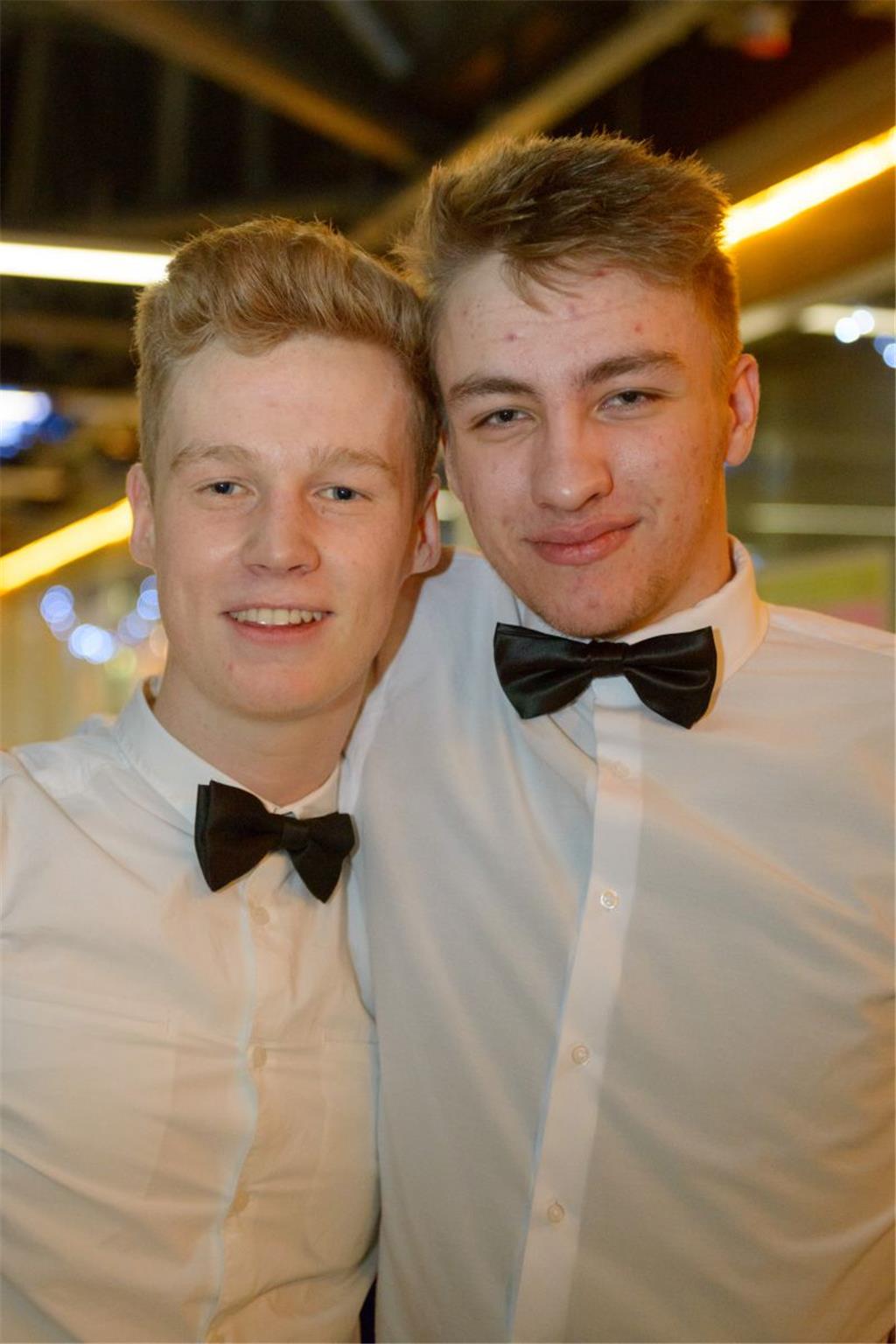 Einheitlicher Look: Rick Radziwill (links) und Timo Tötheider