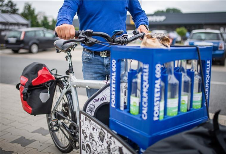 ADFC sauer: Keine Lastenradförderung für Bremerhaven Einkauf per Rad mit Lastenrad oder Anhänger – kein Problem. Doch bei der Förderung guckt Bremerhaven als einzige Stadt weit und breit in die Röhre.
