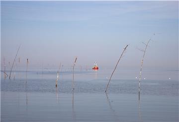 Einmaliger Arbeitsplatz: Von den Fenstern des Nationalpark-Hauses Wurster Nordseeküste in Dorum-Neufeld genießt man den Blick aufs Welterbe Wattenmeer.