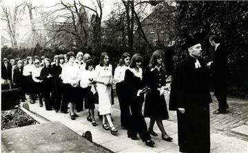Einmarsch der Konfirmanden im Jahr 1975. Seither hat sich viel verändert.
