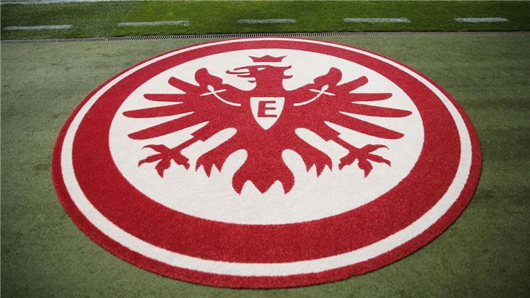 Eintracht erzielt Rekordumsatz und deutlichen Gewinn Eintracht Frankfurt hat in der Saison 2023/24 einen Umsatzrekord erzielt.