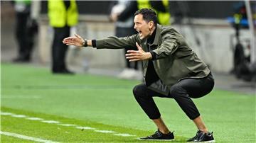 Eintracht-Trainer Dino Toppmöller war mit dem Auftritt seiner Mannschaft gegen Riga nicht zufrieden.
