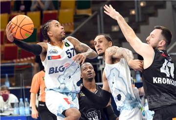 Eisbären-Spielmacher Trey Davis (links) und Center John Bohannon greifen am Sonntag wieder in der ProA ins Geschehen ein.