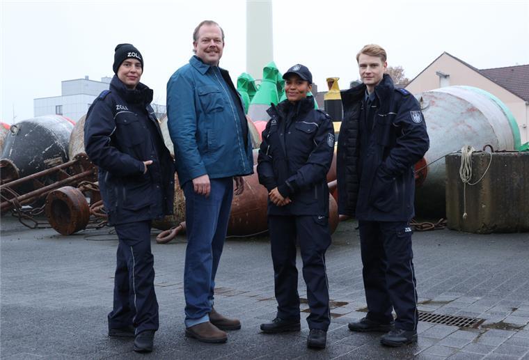 Elena Uhlig, Bernd Hölscher, Cynthia Micas und Lukas Zumbrock (von links) 