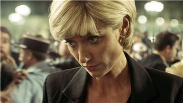 Elizabeth Debicki als Diana in „The Crown“.