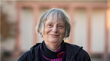 Elke Erb ist tot. Die Schriftstellerin starb im Alter von 85 Jahren in Berlin.
