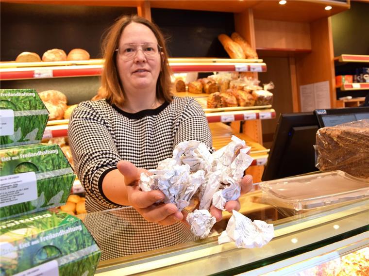 Elke Jantzen von der gleichnamigen Abbehauser Bäckerei hält die Bonpflicht für überflüssig. Kaum ein Kunde wolle den Beleg haben, sagt sie. 