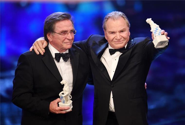 Schauspieler Fritz Wepper gestorben Elmar und Fritz Wepper (l) 2019 bei der Verleihung des Bayerischen Fernsehpreises.