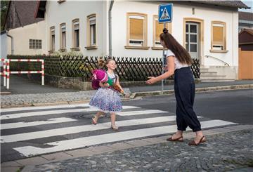 Eltern sollten mit ihren Kindern den Schulweg üben.