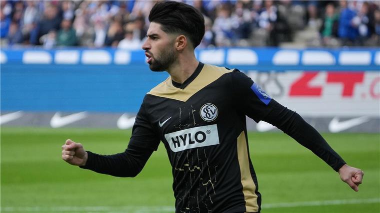Elversbergs Sahin erzielt gegen Hertha das erste Tor des Tages. 