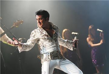 Kontakt:

"Stars in Concert"

Presseabteilung

Sonnenallee 225

12057 Berlin

Tel.: +49(0)30/6831-22124

Fax: +49(0)30/6831-2366

E-Mail: presse@estrel.com