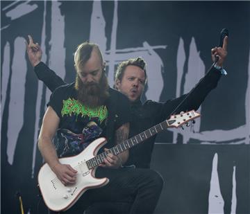 Emil Bulls brachten am Sonntag die Massen in Stimmung. Foto: Leuscher
