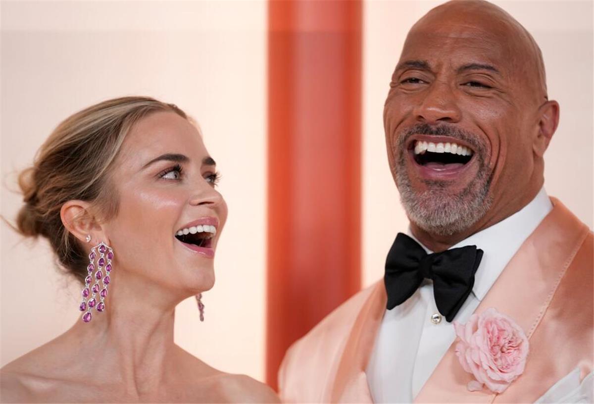 Über diese Stars spricht Venedig beim Filmfestival Emily Blunt und Dwayne Johnson spielen die Hauptrollen in „The Smashing Machine“ (Archivbild).