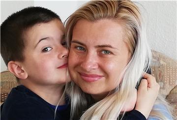 Endlich angekommen: Mit ihrem Sohn Gleb wohnt Irina Harkava nun in Friedrich-August-Hütte.