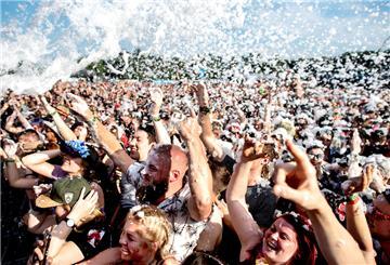 Endlich Ekstase: Ab 17. Juni findet in Scheeßel zum 24. Mal das Hurricane-Festival statt.