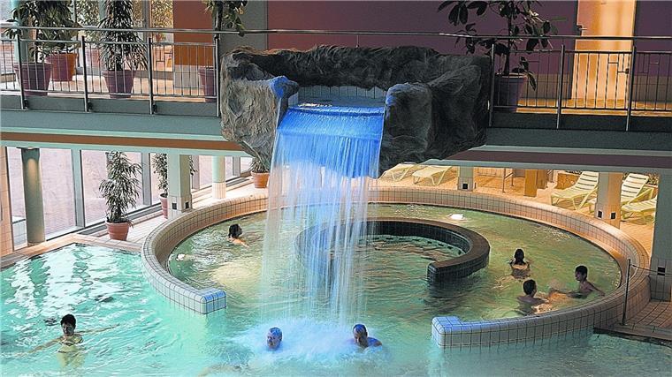 Energiesparen steht derzeit überall an erster Stelle. Doch wie kalt darf es in einem Schwimmbad sein? In der Moor-Therme gibt es jetzt eine eindeutige Antwort: In allen Becken wird es zwei Grad kälter.
