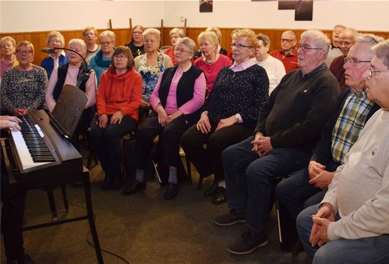 Eng beeinander saßen Anfang März die Mitglieder von Absiliat bei einer Chorprobe. Inzwischen pausiert der Chor seit fast vier Monaten wegen der Corona-Beschränkungen.