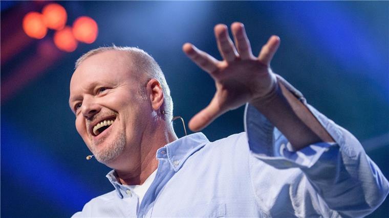 Schluss mit rundlich: Raab zeigt der Welt sein Gesicht Entertainer Stefan Raab boxt bald gegen Regina Halmich. (Archivbild)