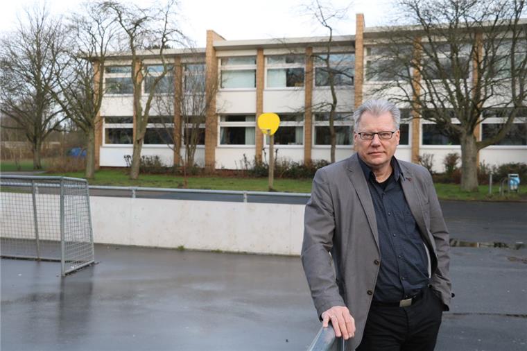 Jetzt ist der Lehrer auch Schulleiter in Bremerhaven Er ist mit Leib und Seele Lehrer: Olaf Achilles. Der 56-Jährige ist jetzt neuer Schulleiter der Gaußschule II in Bremerhaven.