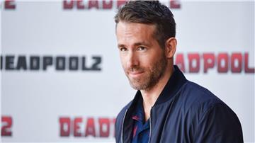 Er wurde zum „Sexiest Man Alive“ ausgewählt, er gehört zu den bestbezahltesten Schauspielern und ihm gehört ein Fußballverein: Ryan Reynolds.