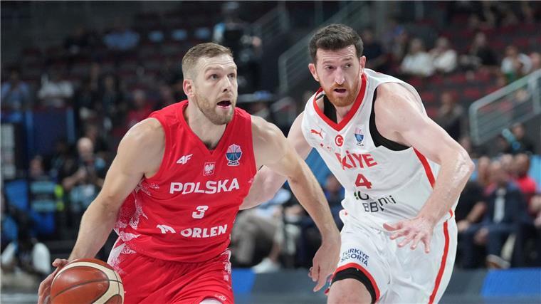 Türkei und Griechenland bei Basketball-EM im Halbfinale Ercan Osmani (r.) und die Türkei stehen erstmals seit 2001 im EM-Halbfinale.