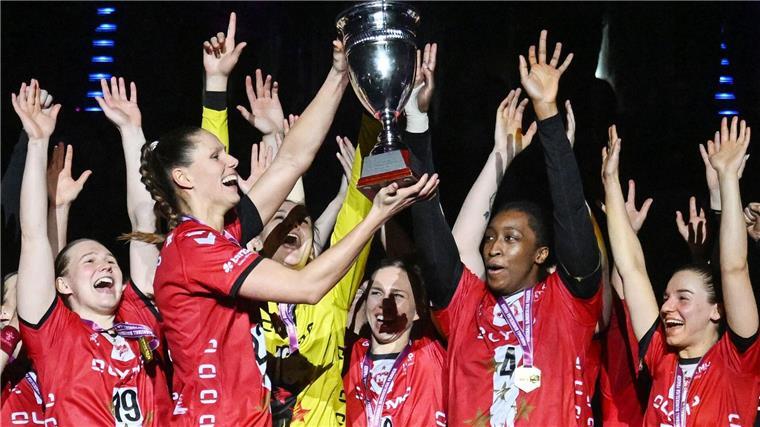 Knall in Ludwigsburg: Der Finanzkollaps und seine Folgen Erfolgsverwöhnt: Vorige Saison gewann die HB Ludwigsburg Pokal und Meisterschaft.