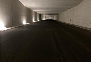 Erst im kommenden Jahr wird der Hafentunnel für den Verkehr freigegeben. Jetzt muss das Bauwerk erst noch mit den technischen Anlagen ausgestattet werden.