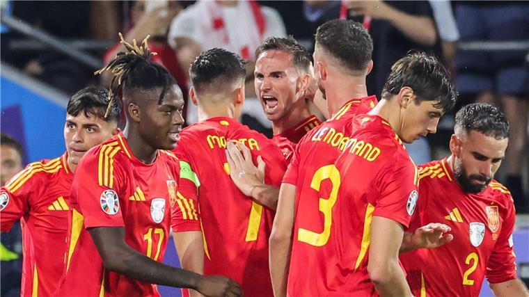 Spaniens „wunderbare Mannschaft“ fordert DFB-Elf Erst nach hartem Kampf setzte sich Spanien gegen Georgien durch.
