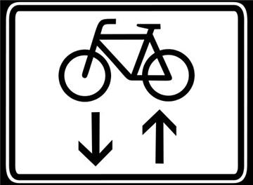 Erst wenn dieses Zusatzzeichen unter dem Einbahnstraßenschild montiert wurde, wird die Freigabe wirksam.