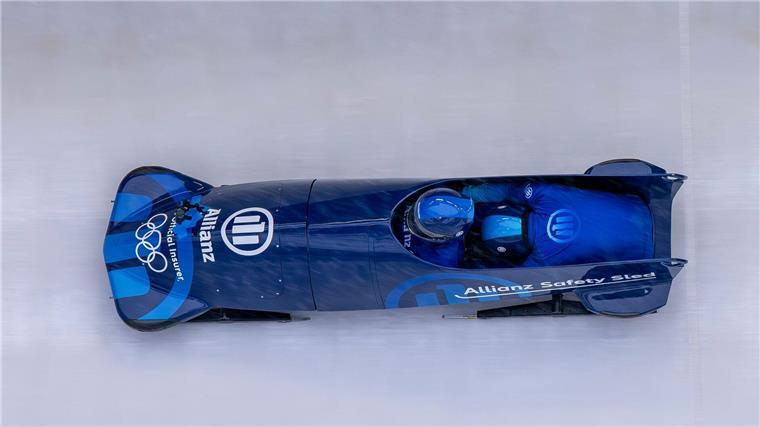 Sicherheit im Eiskanal: Boblager müht sich um Unfallschutz Erstmals ging in Winterberg der neue Allianz Safety Sled in den Eiskanal und sammelt Messdaten.
