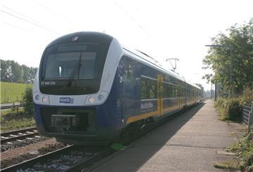 Es gab Probleme auf der Bahnstrecke zwischen Bremerhaven und Bremen. Bei den Fahrgästen waren auch am Dienstag starke Nerven gefragt.