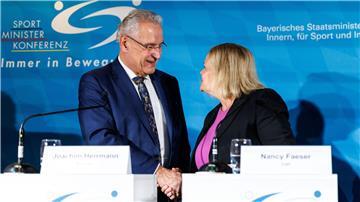 Es gibt noch einiges zu klären zwischen Joachim Herrmann (l) und Nancy Faeser (r).