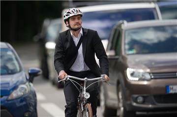 Es ist umweltfreundlich, macht fit und muss nicht getankt werden: Zahlreiche Argumente sprechen dafür, das Auto stehen zu lassen und aufs Fahrrad umzusteigen. In Niedersachsen startet jetzt wieder die Aktion "Mit dem Rad zur Arbeit".