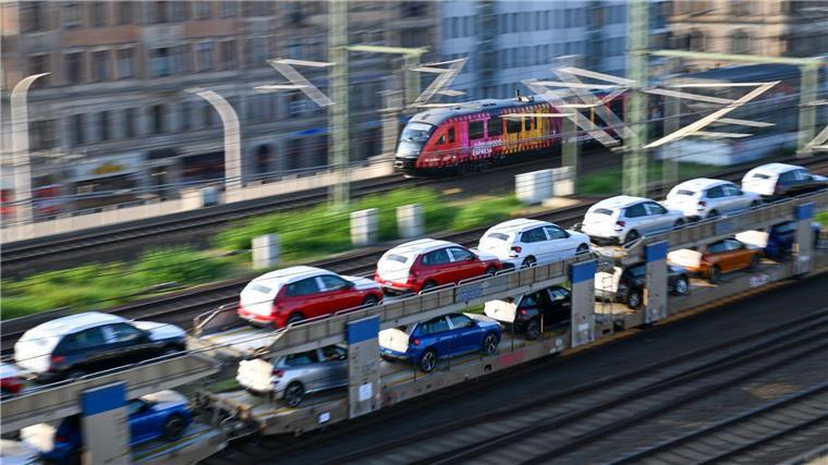 „Rabenschwarzes Quartal“ für deutsche Autohersteller Es kriselt: Der Absatz der großen Autohersteller ist rückläufig. (Symbolbild)