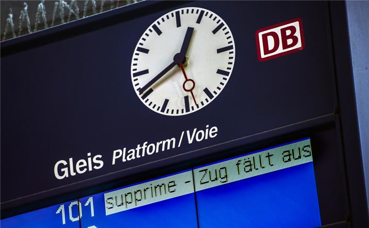 Bremerhaven: Keine weiteren Ausfälle durch kranke Lokführer Es soll keine weiteren Ausfälle zwischen Bremerhaven und Bremen bei der Bahn geben.