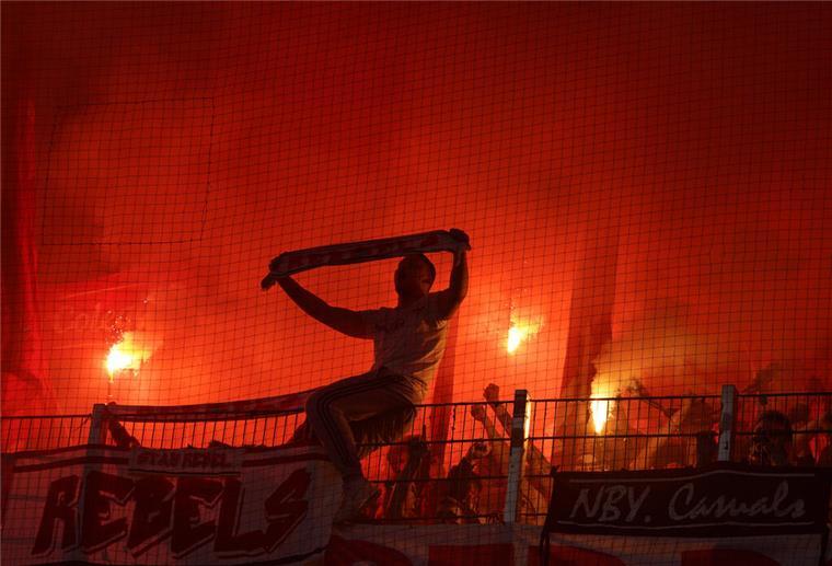 Es war ein absolutes Novum, dass Besucher in dieser Größenordnung wegen des Verhaltens der Gästefans aus dem Weserstadion evakuiert werden mussten - und soll sich nicht wiederholen.