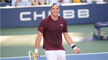 Es wartet ein großer Auftritt: Jan-Lennard Struff wird sich mit Novak Djokovic messen.