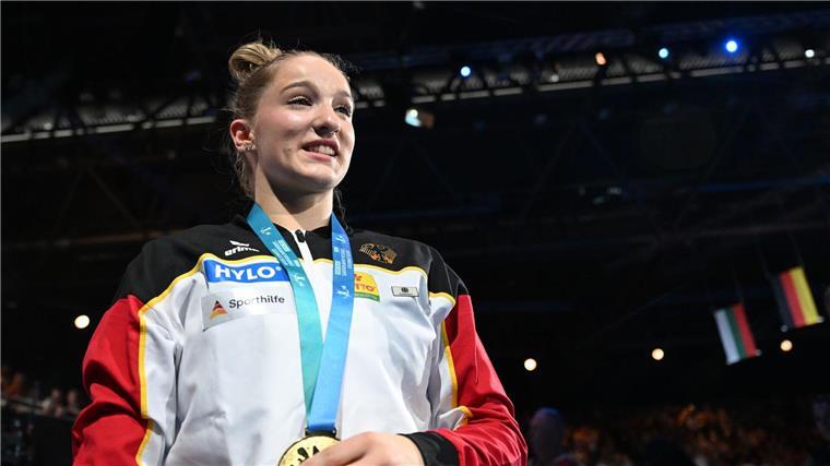 Turnerinnen-Trio um Schönmaier überzeugt zum WM-Einstand Europameisterin Karina Schönmaier freut sich auf das Sprungfinale. (Archivbild)