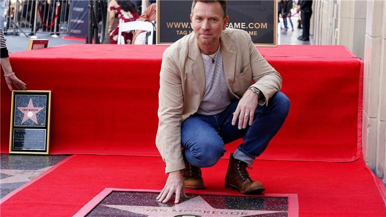 Ewan McGregor mit Familie bei „Walk of Fame“-Ehrung Ewan McGregor wird in Hollywood gefeiert.