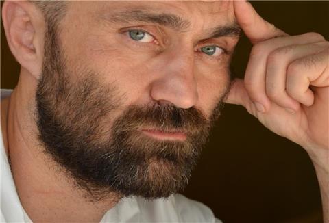 Ünsal Arik
