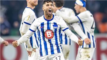 Ex-Herta-Spieler und Internet-Star Nader Jindaoui trainiert derzeit in den USA in Los Angeles.