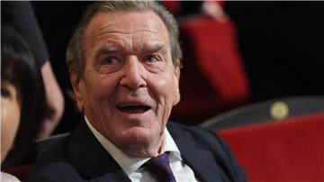 Ex-Kanzler Gerhard Schröder wird im Untersuchungsausschuss des Schweriner Landtags zur Erdgasleitung Nord Stream 2 als Zeuge befragt. (Archivbild)