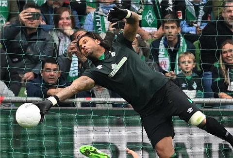 Ex-Torwart Tim Wiese will Stadionverbot im Weserstadion abwenden. Der Gerichtstermin steht.