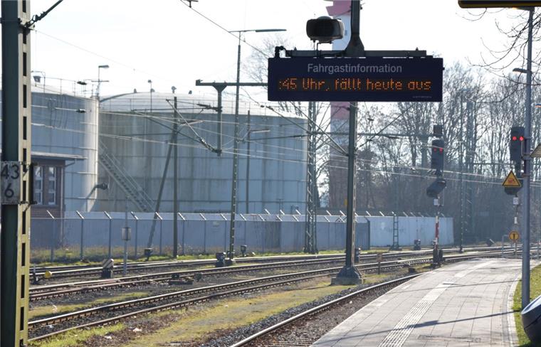 Fahrgäste werden an den entsprechenden Tagen auf Busse umsteigen müssen.