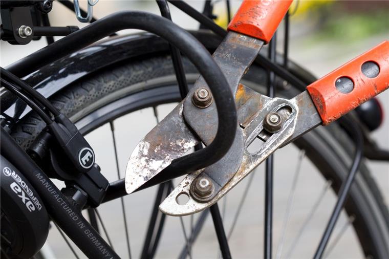 Fahrraddiebe stellen gestohlenes Fahrrad zurück